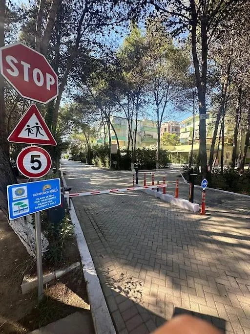 Cd Villa Golem