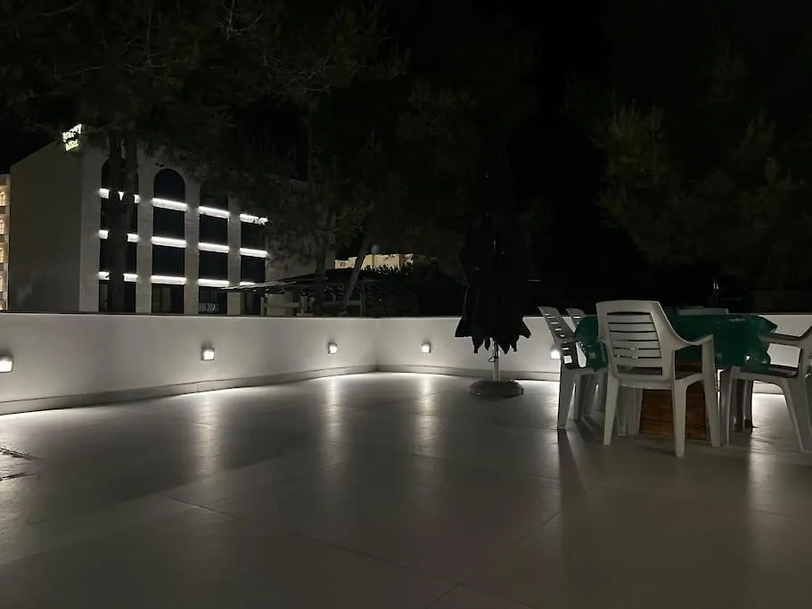 Cd Villa Golem  Albanien