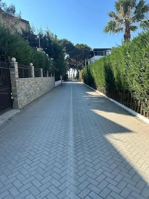 Cd Villa Golem