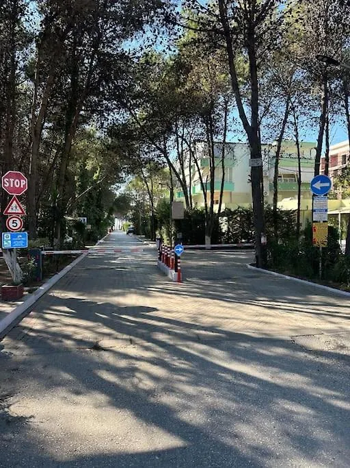 Cd Villa Golem